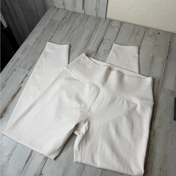 Vuori Rib Legging - Picture 3 of 11